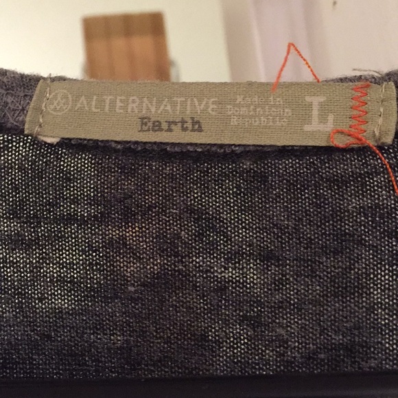 Alternative Earth charcoal and grey Henley - Picture 2 of 2